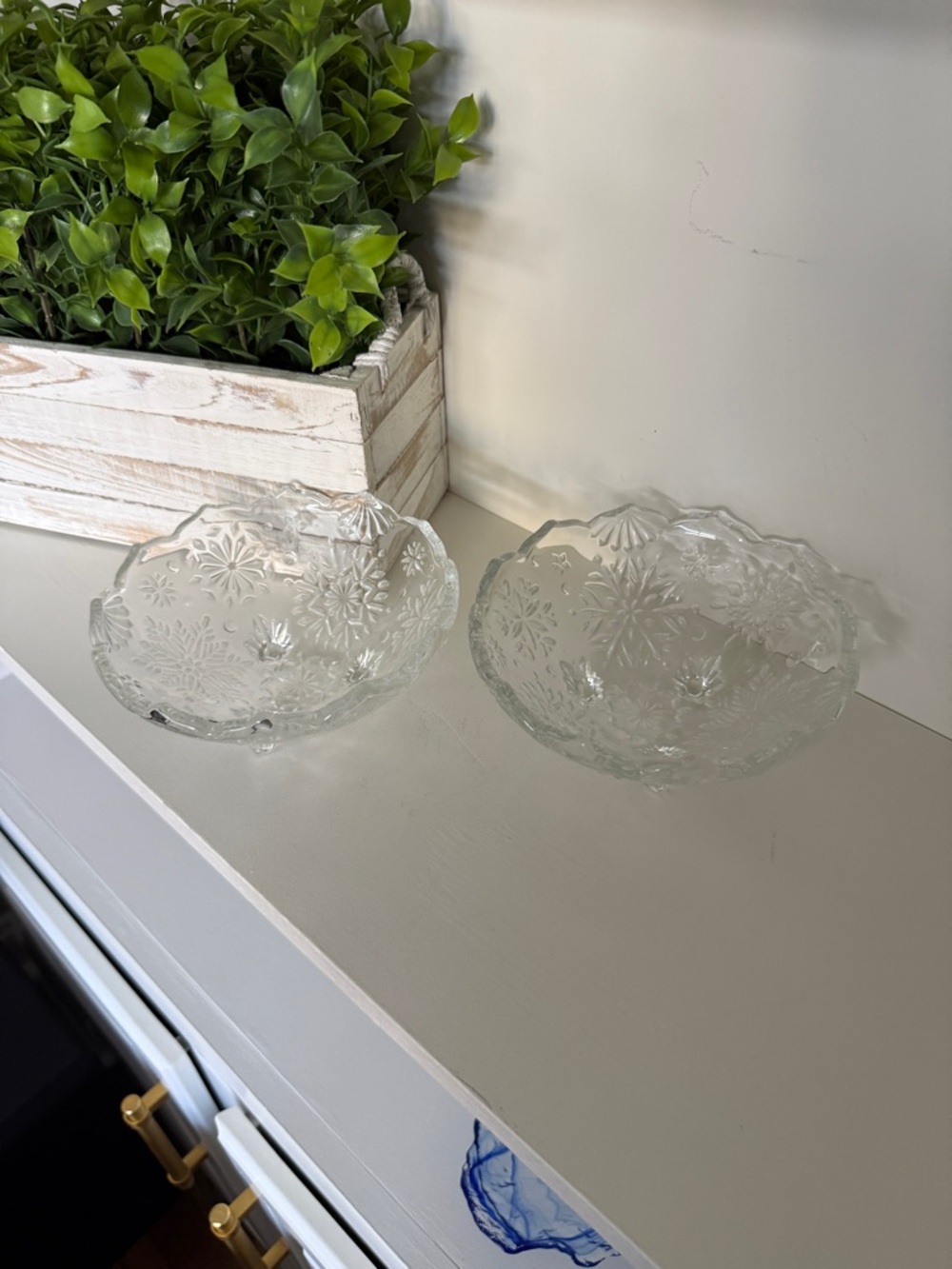 Mikasa 6" Crystal Footed Bowl Glass Candy Nut Snowflakes Holiday Classics (2)